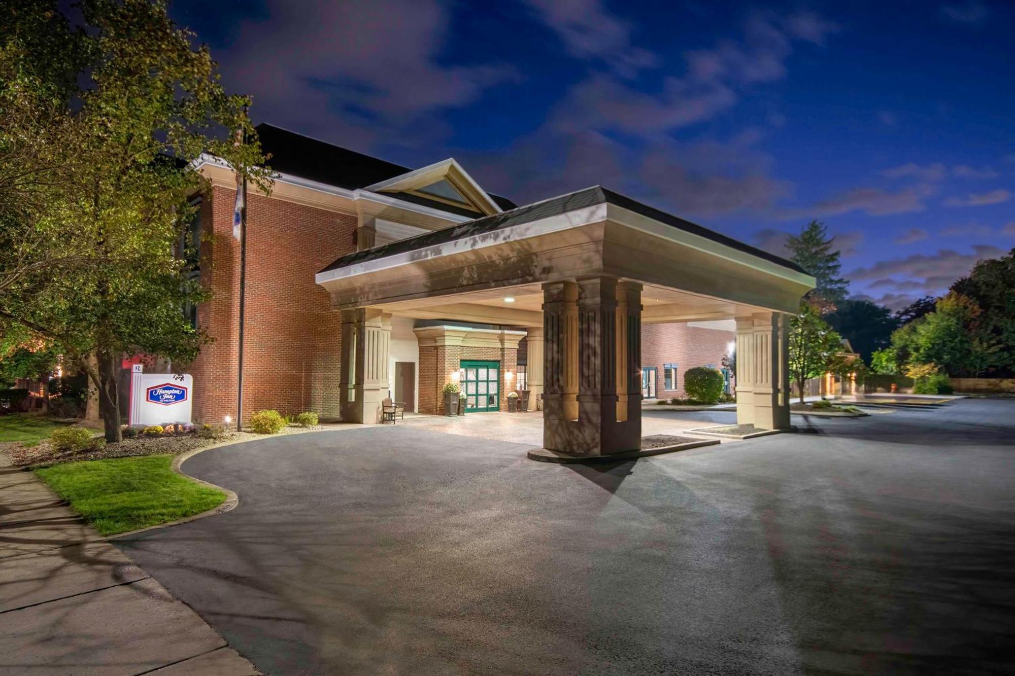 Hampton Inn East Aurora Eksteriør billede