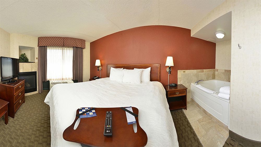 Hampton Inn East Aurora Eksteriør billede